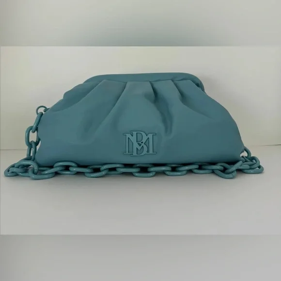 $130 Badgley Mischka Clutch Purse - Picture 1 of 3